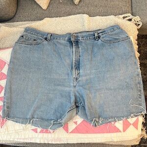 Vintage Cut off Levi’s Plus Size Shorts